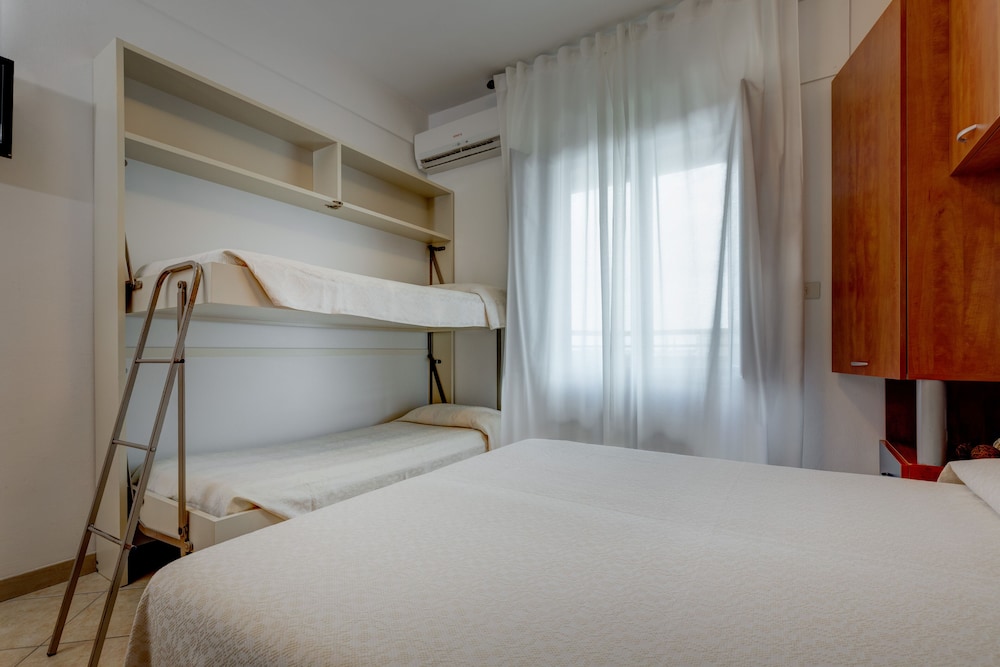 HOTEL FRANK