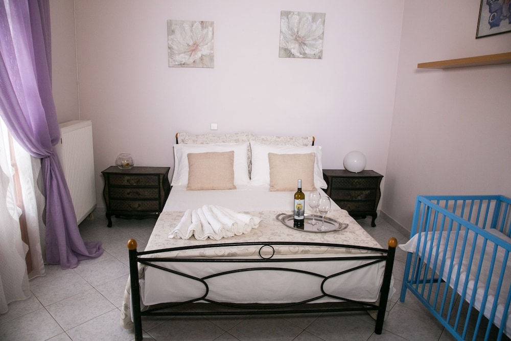CHARMING APARTMENT IN KEFALONIA ISLAND