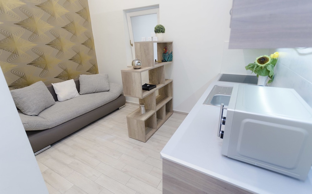 TINOLA APARTMENT