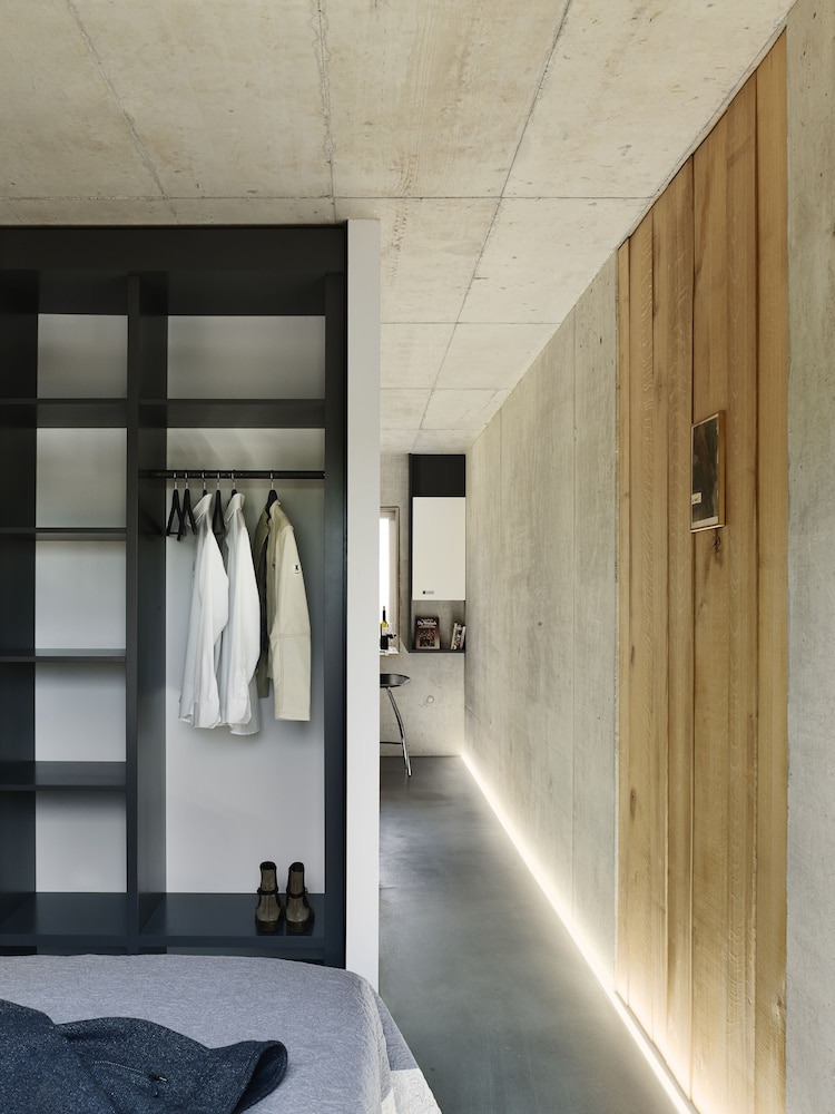 IPARTMENT CONCRETE KOLN MULHEIM