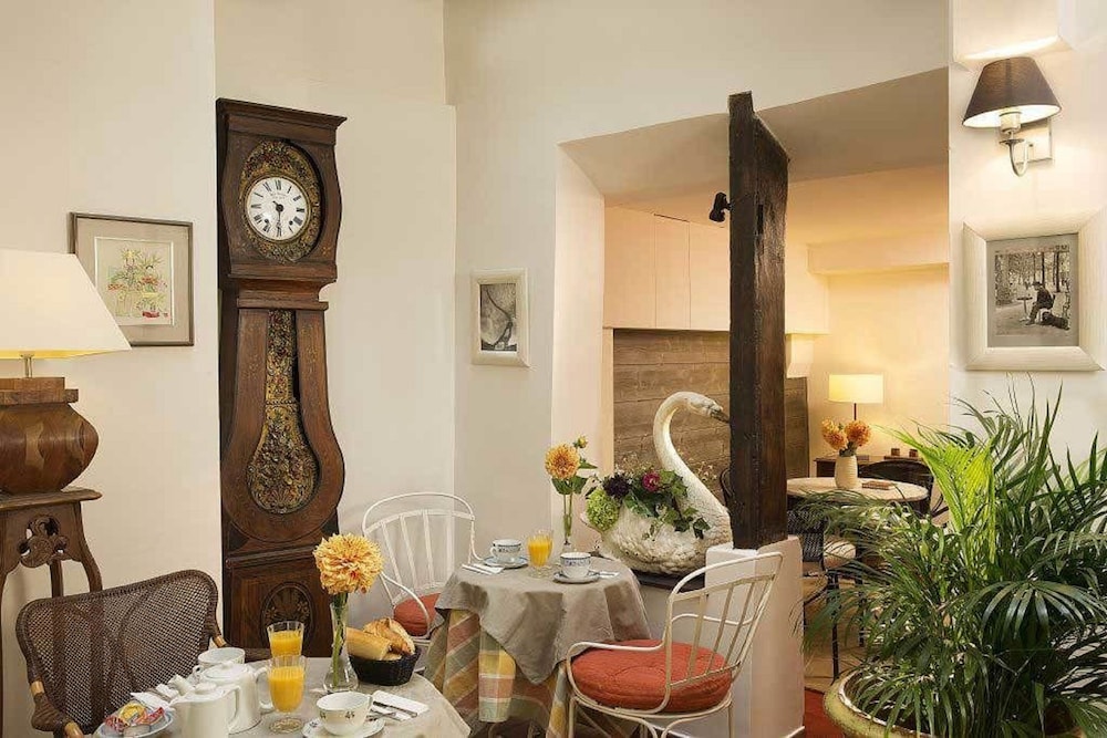 HOTEL DU CYGNE PARIS