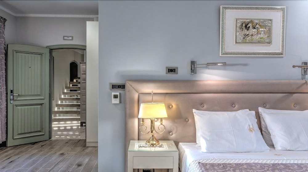 FISCARDONNA LUXURY SUITES