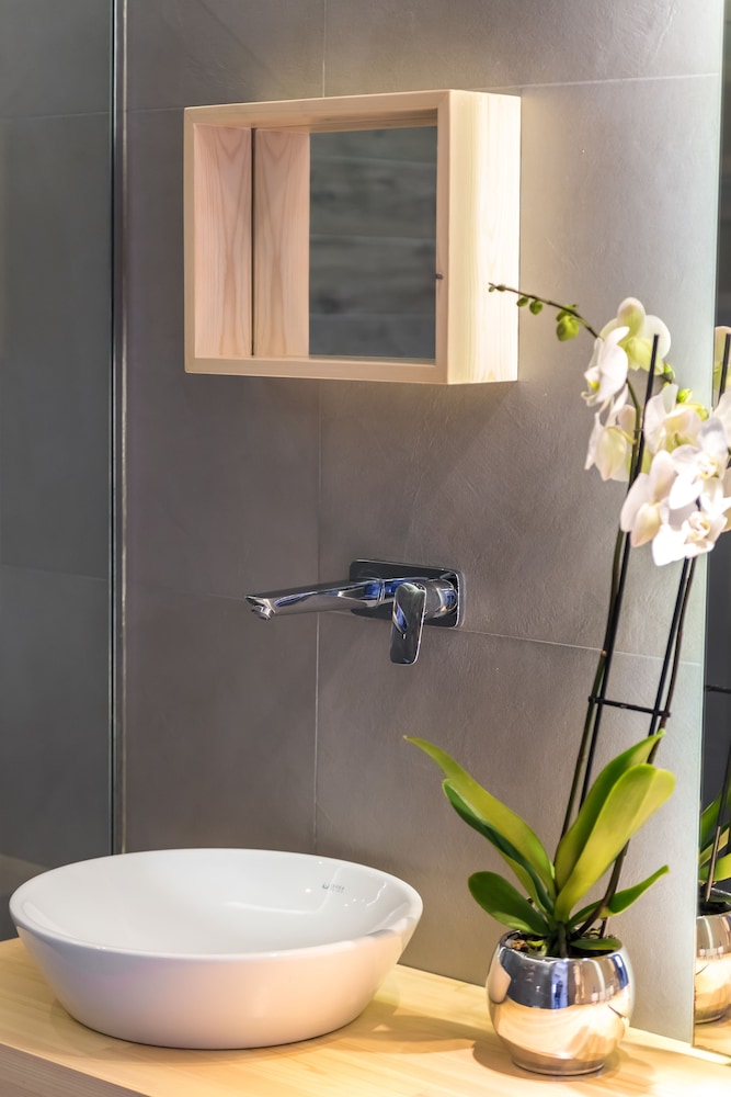 ARKADIA LUXURY HOTEL APARTMENTS