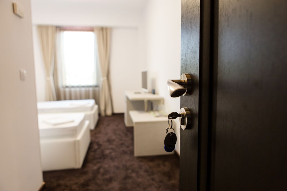 EVIANNE BOUTIQUE HOTEL