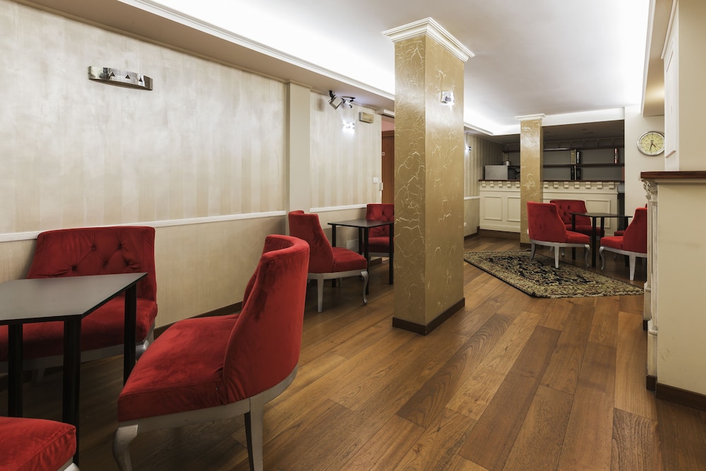 PRINCE RESIDENCE APARTMENTS