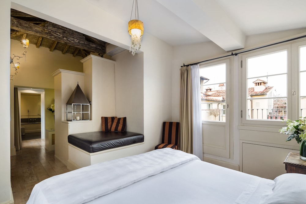 RELAIS SANTA CROCE