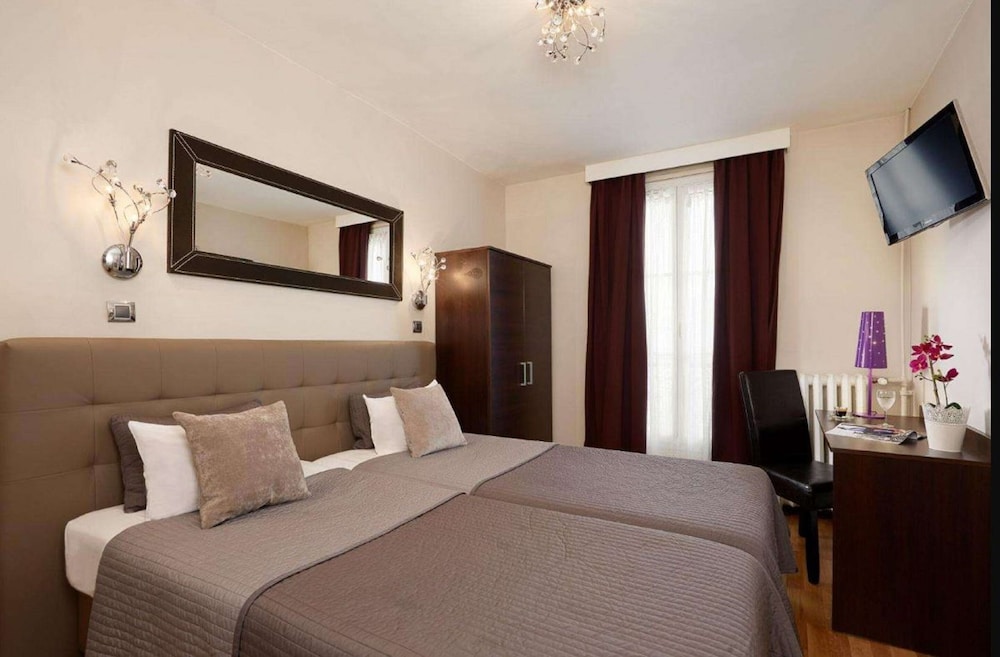 HOTEL LE TWELVE