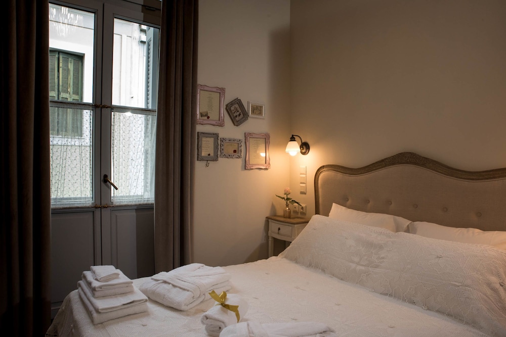 KYRIA BOUTIQUE HOUSE