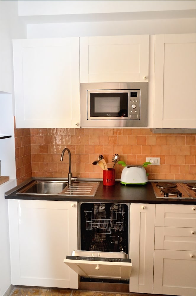 ALE&ANDREA APARTMENTS
