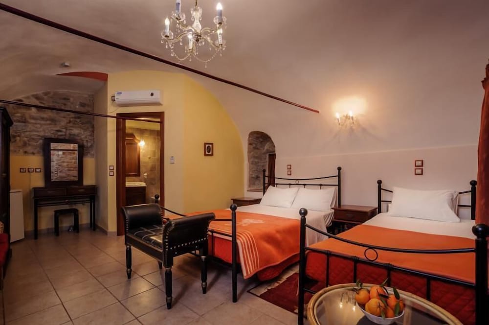 MOUZALIKO GUESTHOUSE MANSION