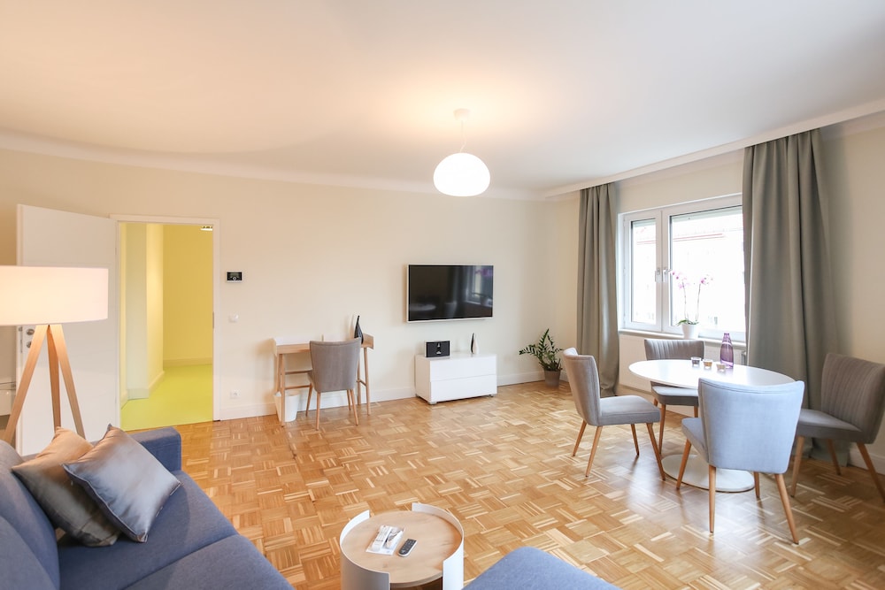 GREEN MANGO CITY CONDO