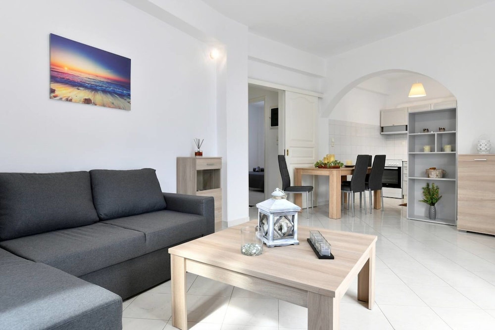 TWO BEDROOM HOUSE - PAROIKIA CENTRAL