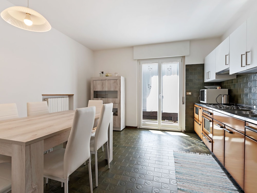 APARTMENT NEAR THE CENTRE OF PREDAZZO, PERFECT FOR WINTER AND SUMMER