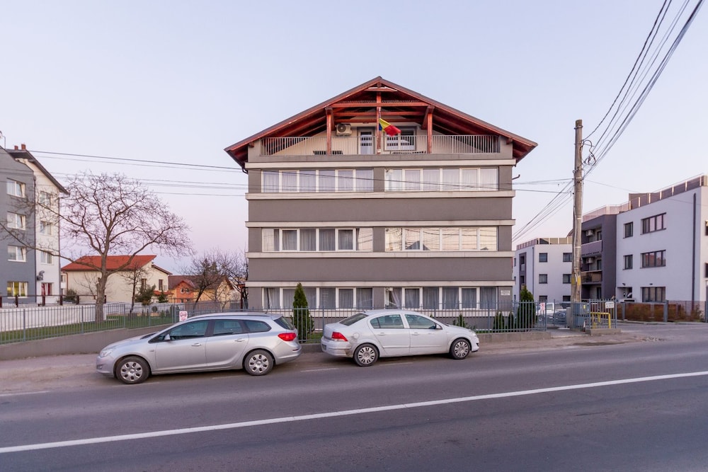 RANIA APARTMENTS