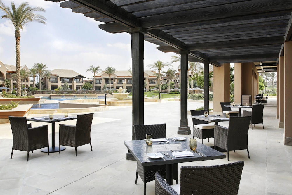 THE WESTIN CAIRO GOLF RESORT & SPA, KATAMEYA DUNES (37 KM FROM CAIRO)