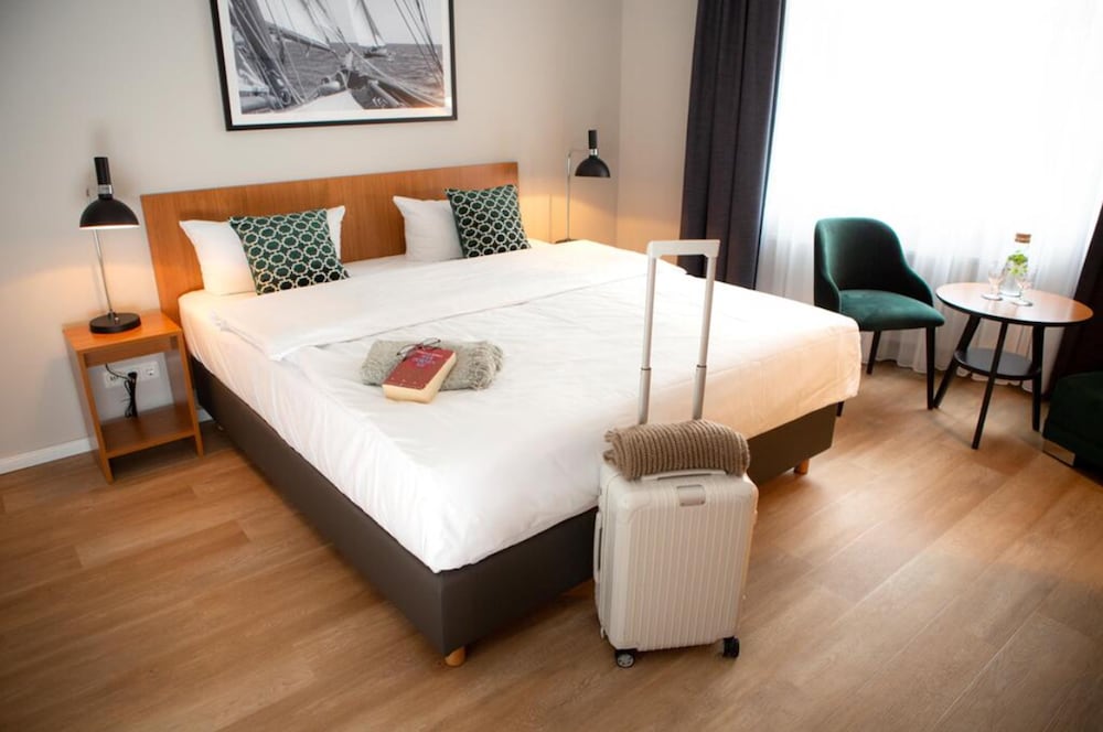 COMFORT HOTEL TOM KYLE