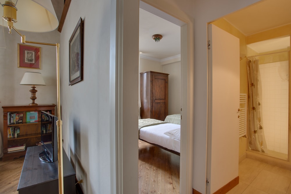 FAMILY APARTMENTS PALAZZO SALVIATI