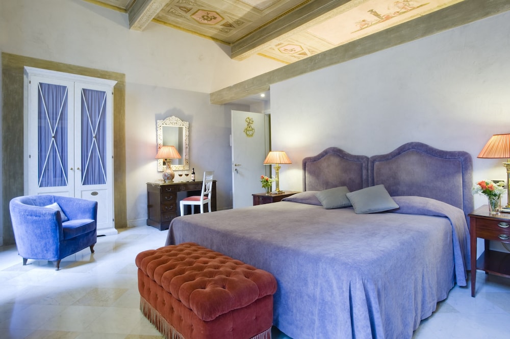 RESIDENZA CASTIGLIONI