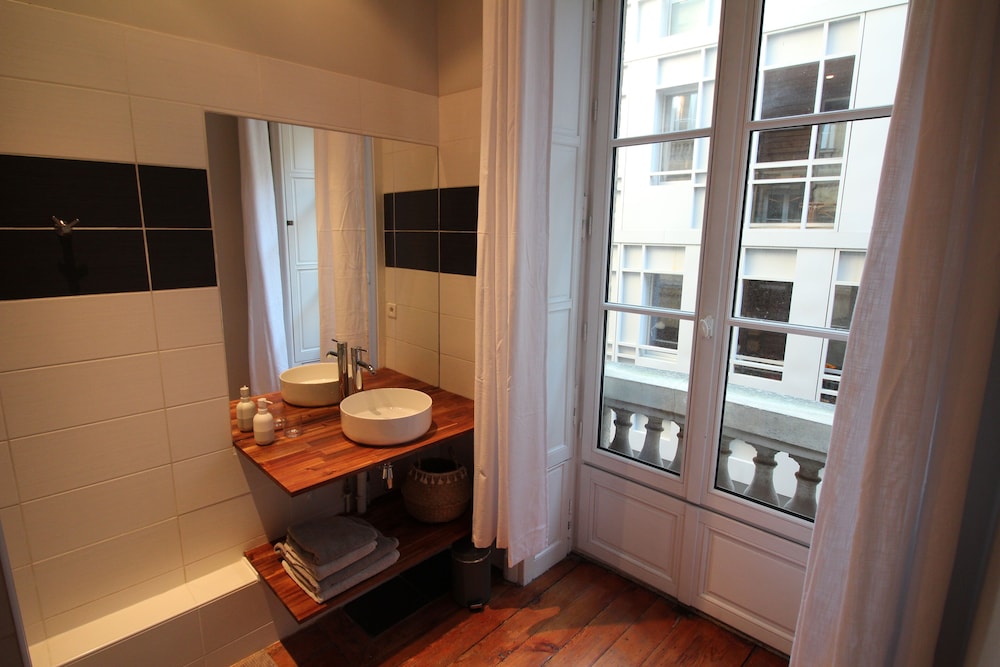 L'ESCAPADE BORDELAISE - CHAMBRES D'HOTES