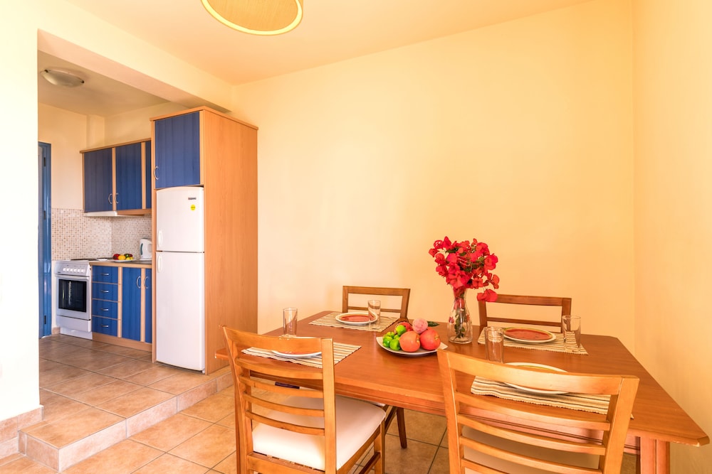 AKTI BARBATI MAISONETTE