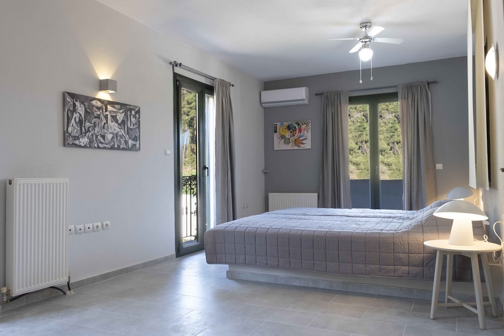 KYPSA VILLA ELANI