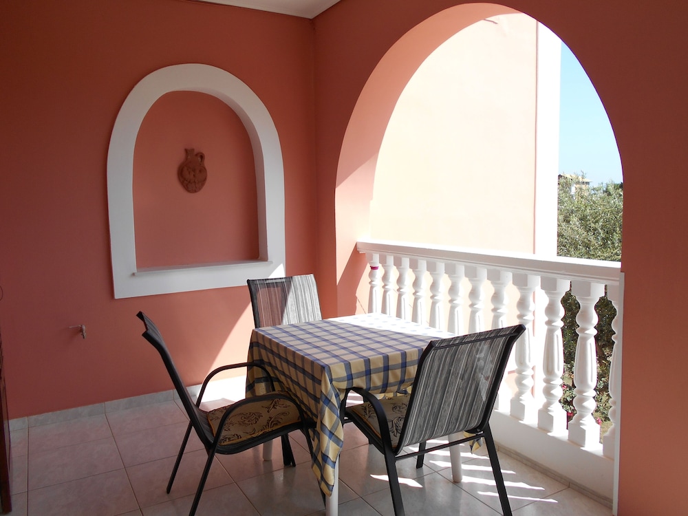 ARAZZO HOLIDAY APARTMENTS