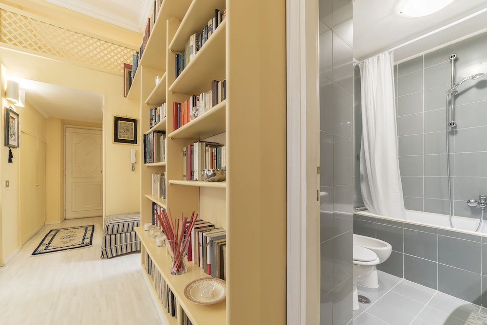 ARA PACIS ELEGANT FLAT
