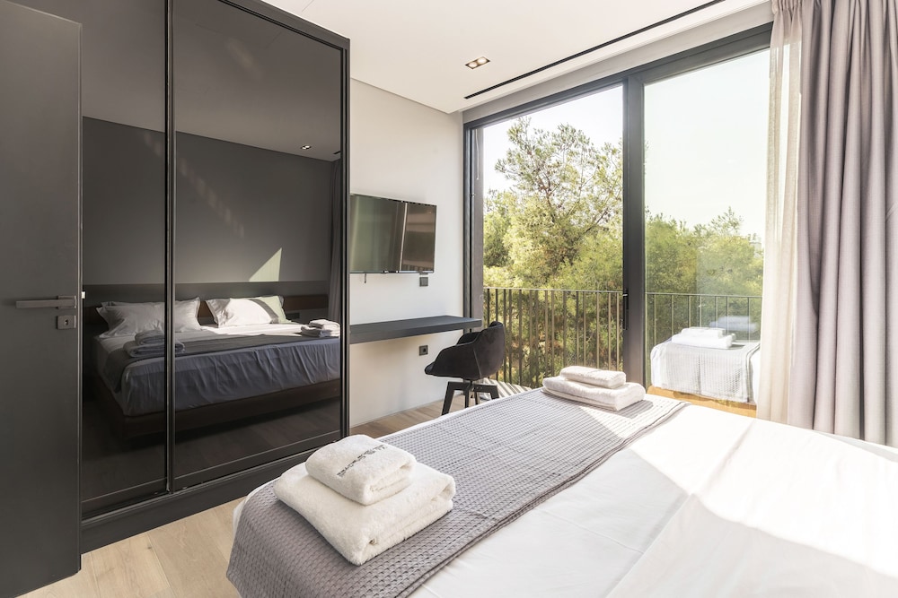 THE DUKE BOUTIQUE SUITES