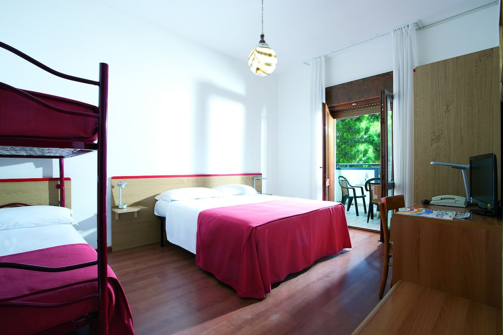 HOTEL DIANA