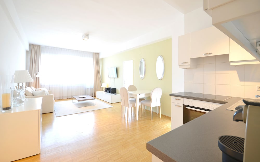 CITY CENTER RESIDENCE SCHWEDENPLATZ