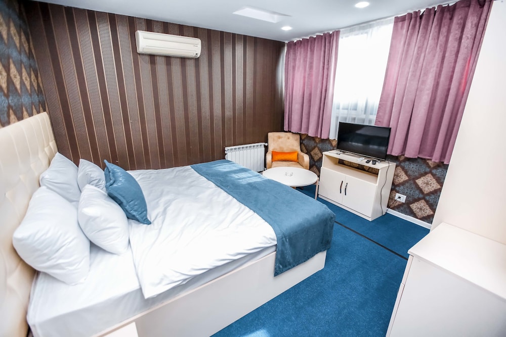 NINE HOTEL