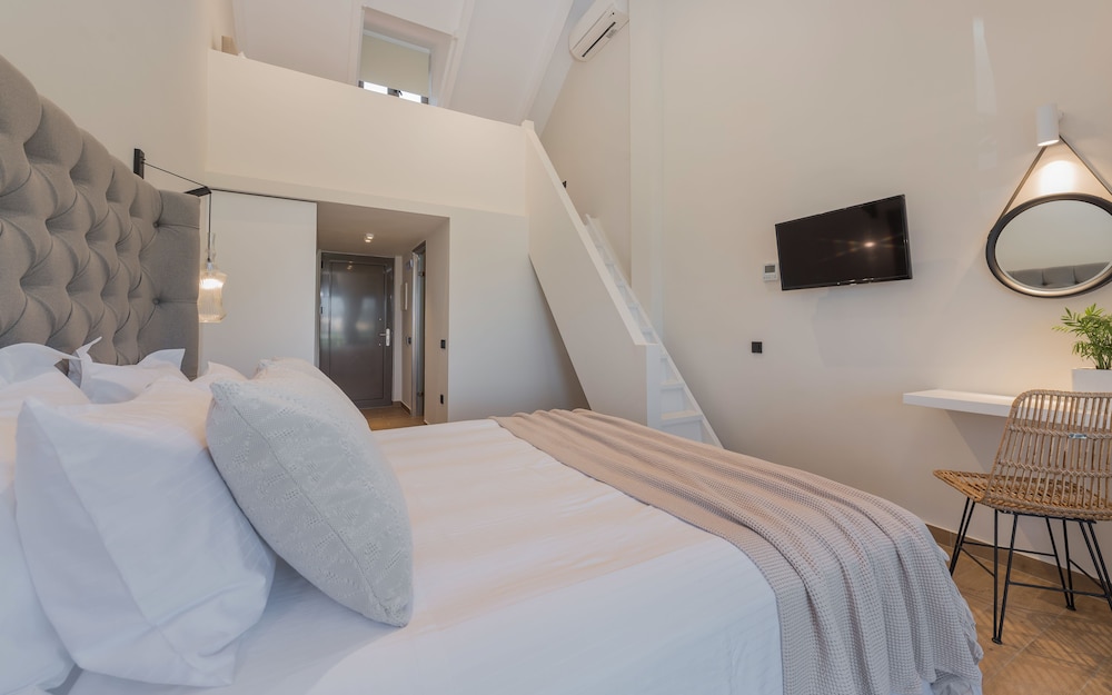 EPTANISOS BEACHFRONT SUITES ZANTE