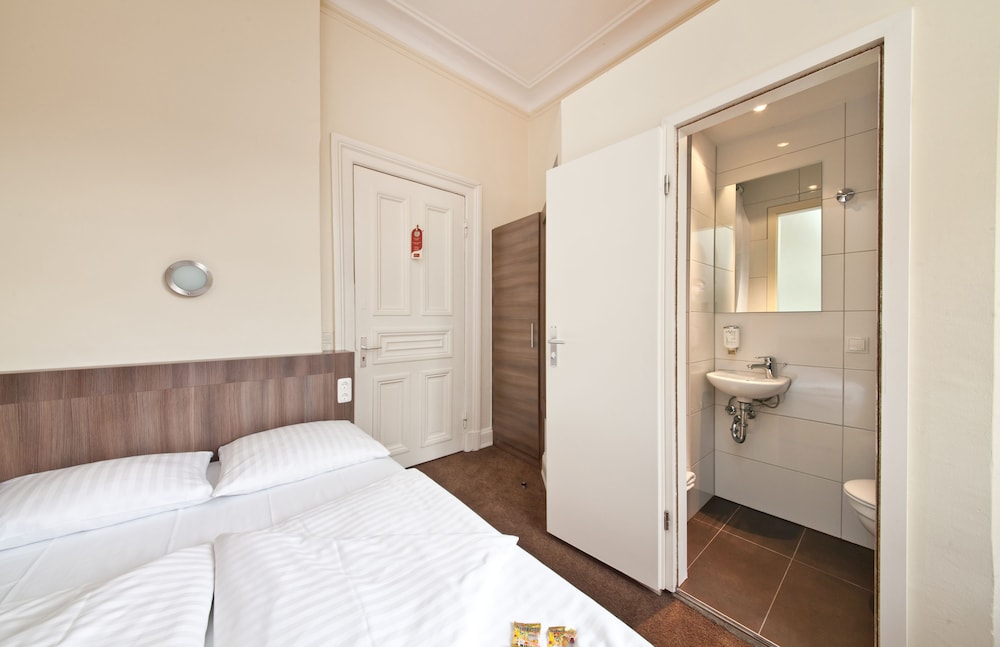 SIGNATURE HOTEL KONIGSHOF HAMBURG INNENSTADT