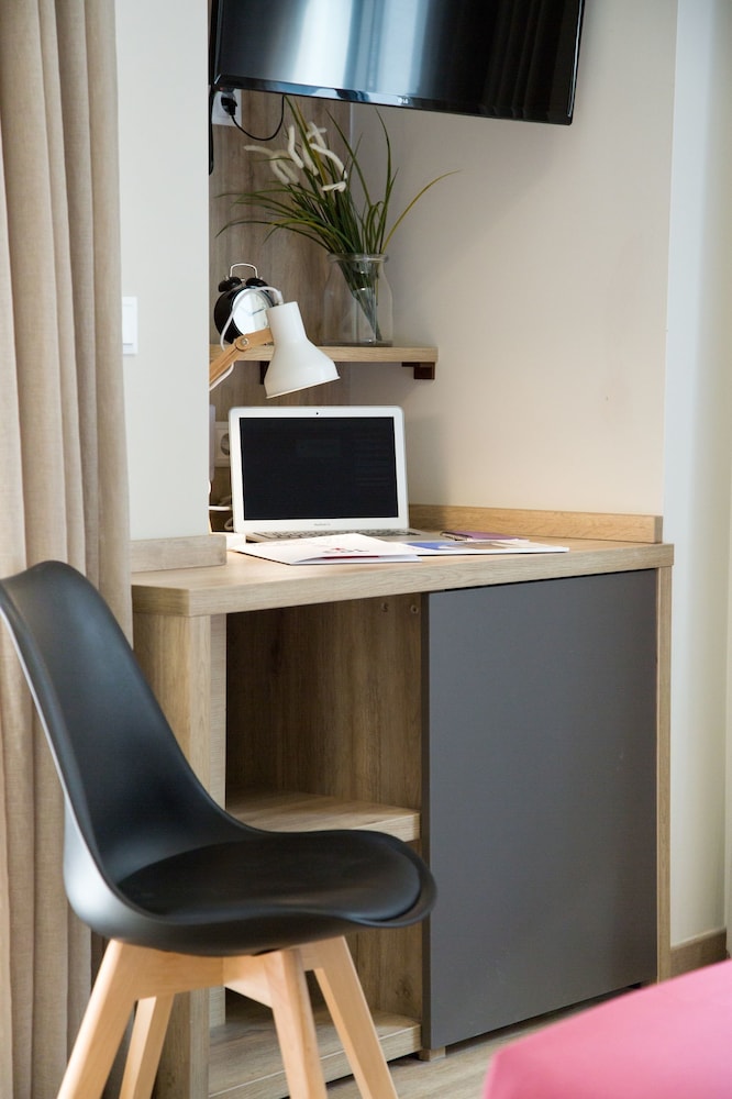 SYNGROU FIX HOTEL