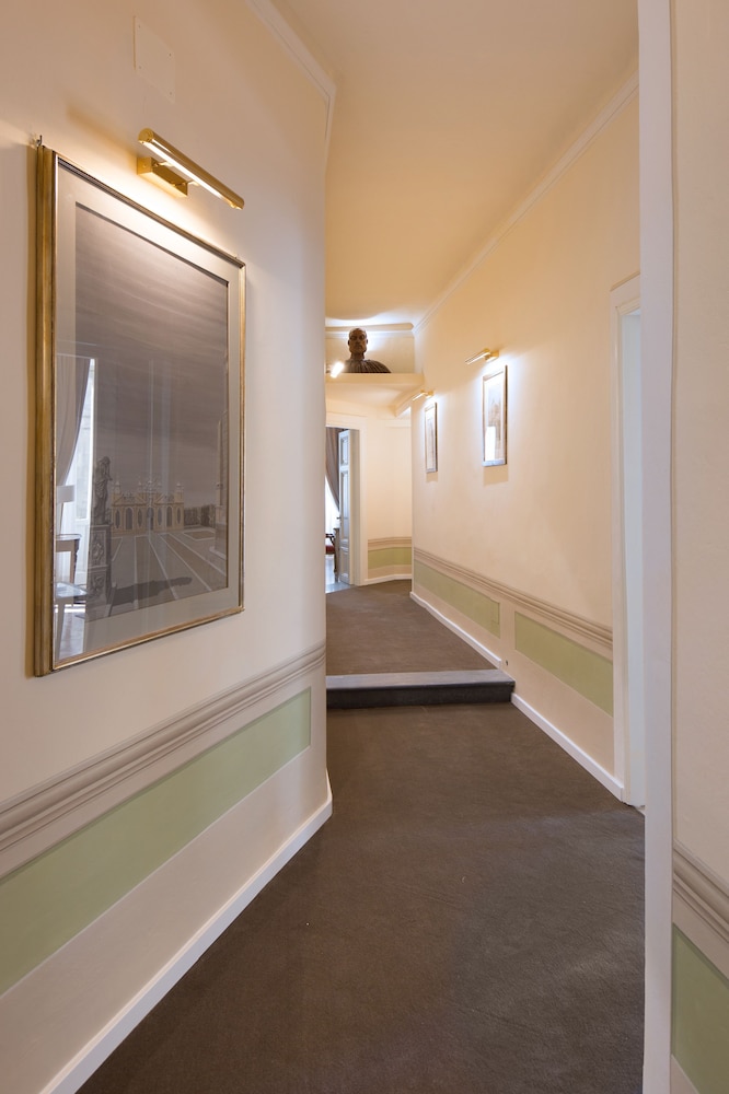 CERRETANI PALACE LUXURY B&B