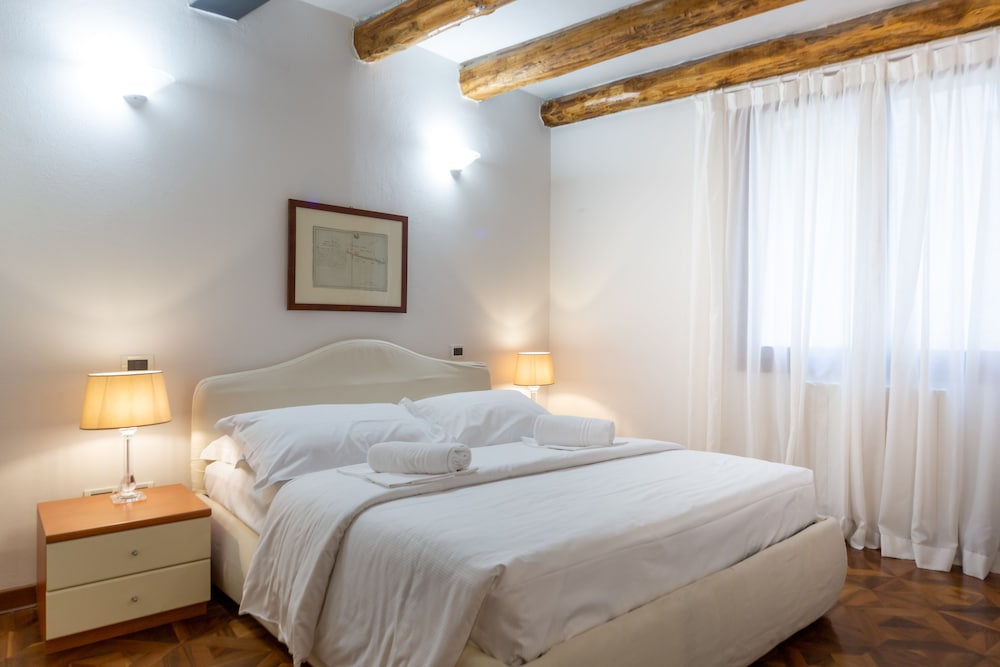 FALEGNAMI SUITES
