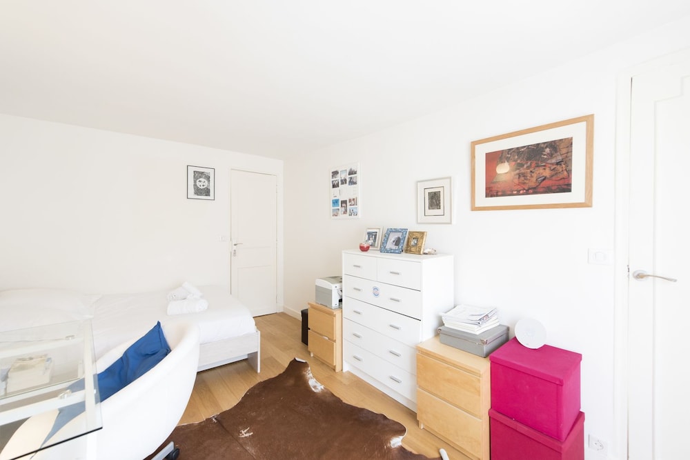 BATIGNOLLES BALCONY