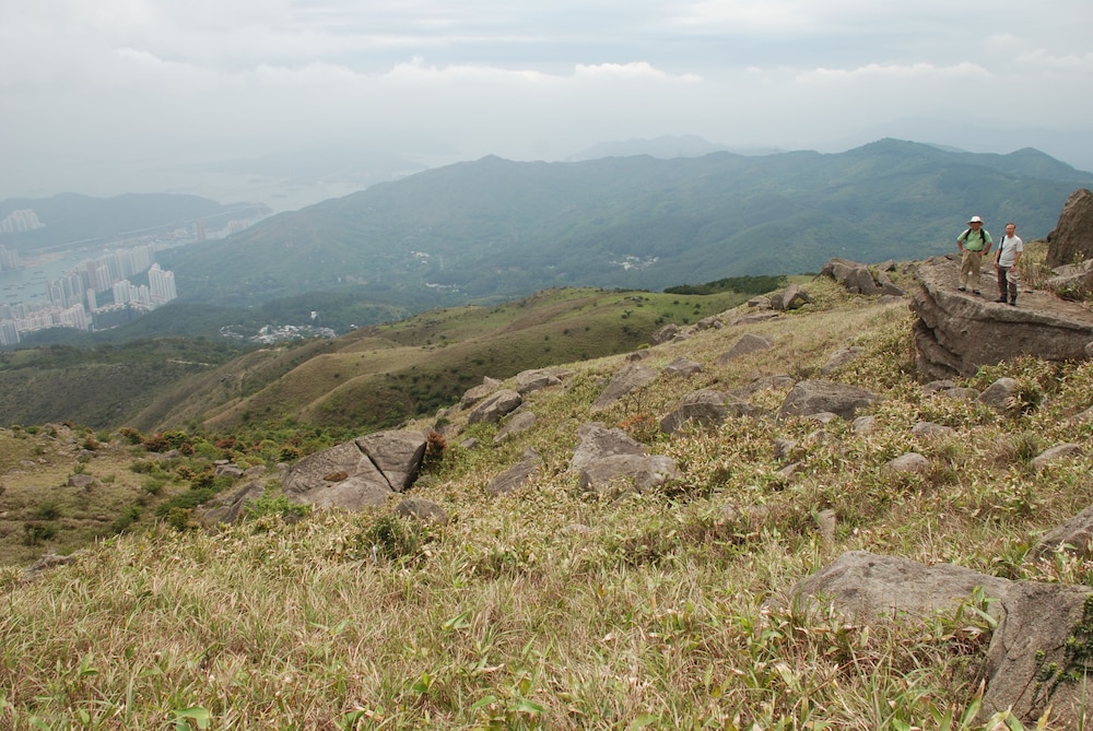 (TSUEN WAN) YHA SZE LOK YUEN TAI MO SHAN YOUTH HOSTEL