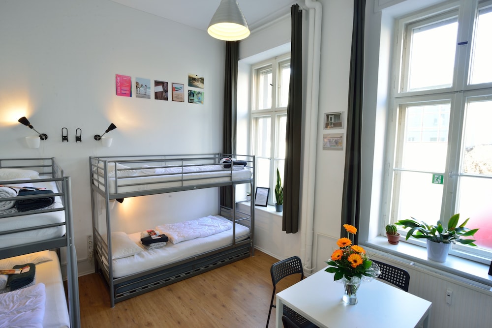 KIEZ HOSTEL