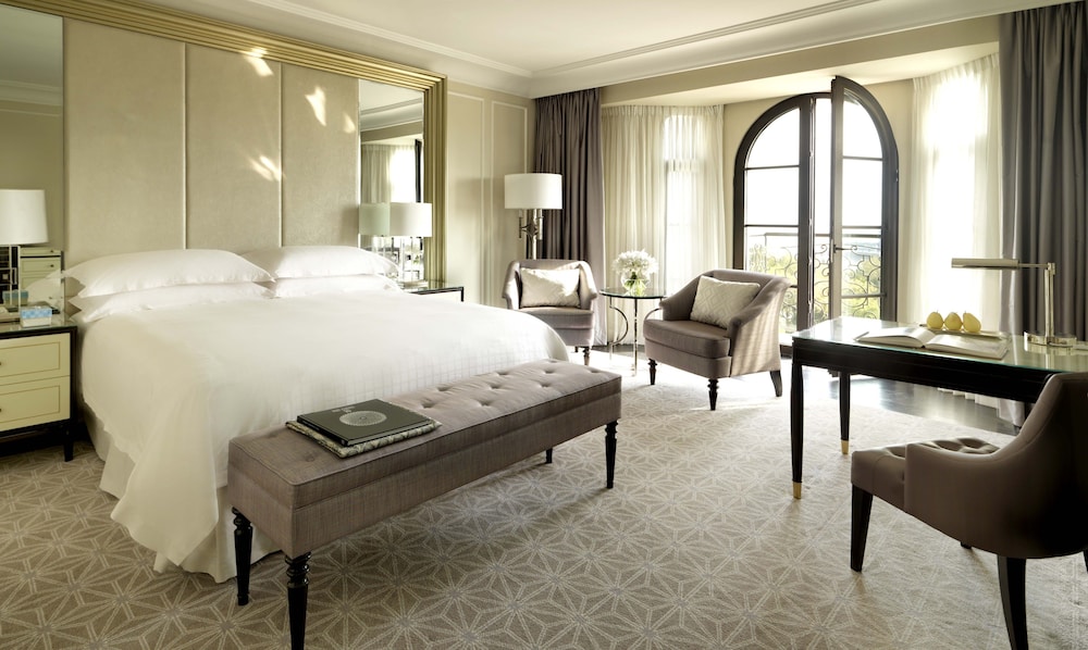 FOUR SEASONS HOTEL BAKU