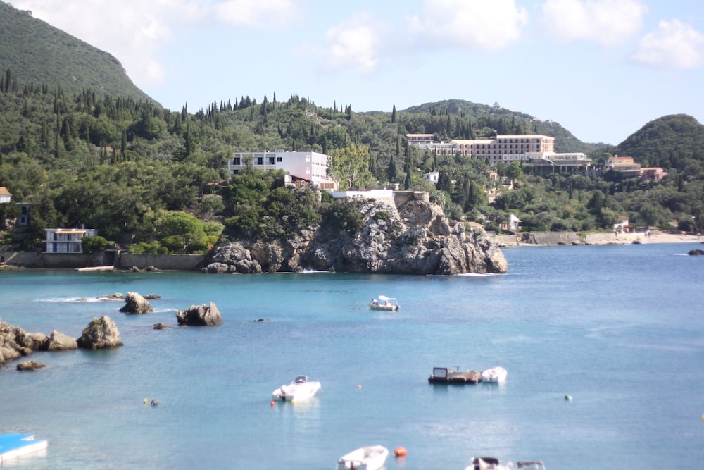 AKIS APARTMENTS PALEOKASTRITSA