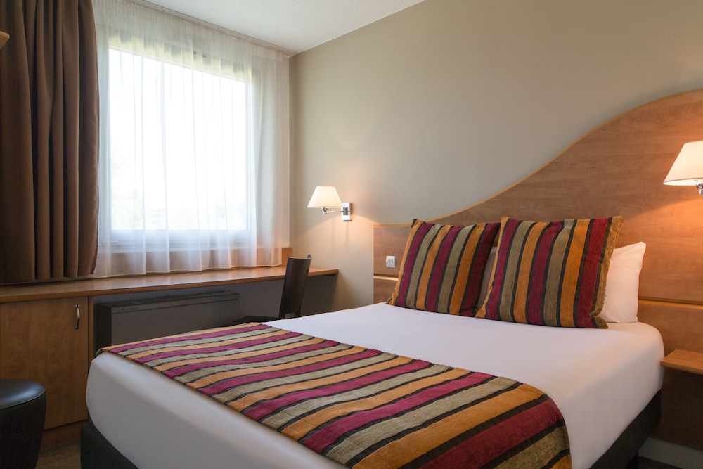 INTER-HOTEL BORDEAUX LAC APOLONIA