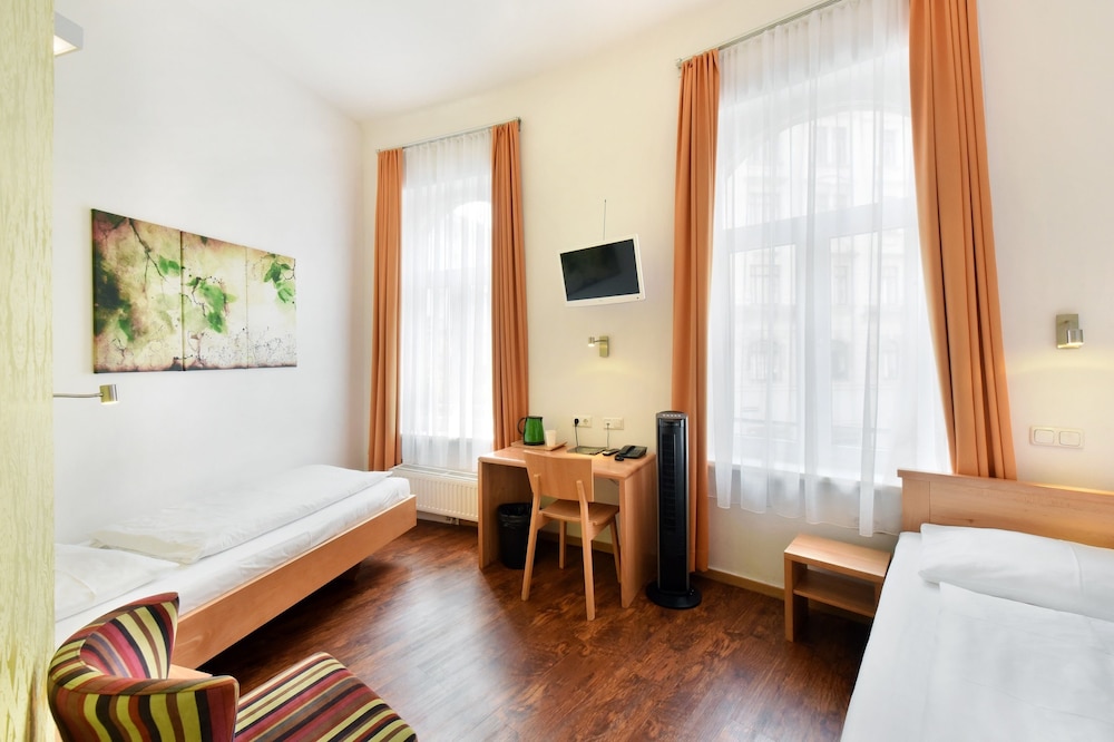 MOCCA HOTEL