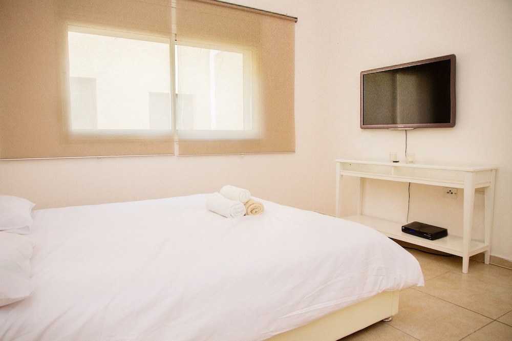 KAV APARTMENTS -HAYARKON ST. 30