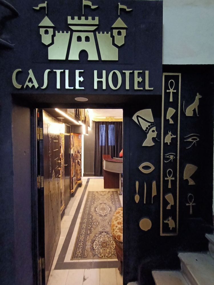 CASTLE HOSTEL