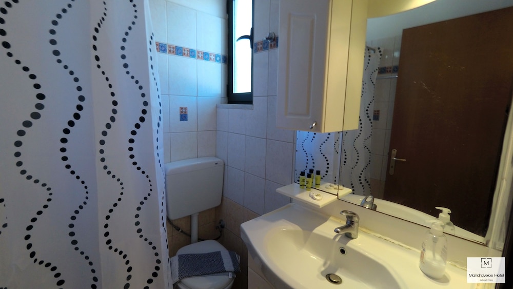 ALIVERI HOTEL MANDRAVELOS