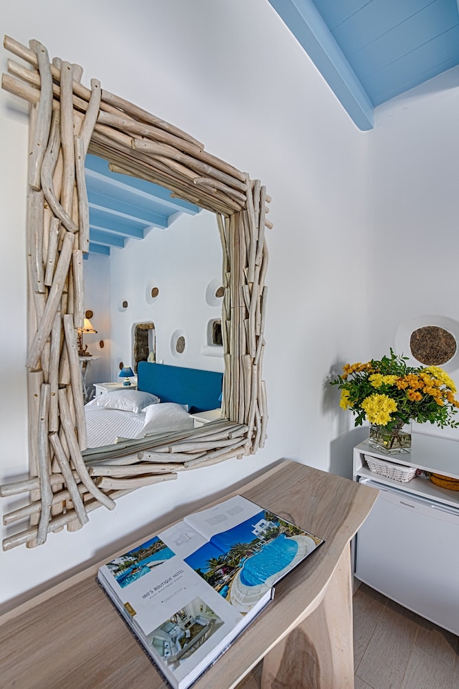 IRO'S BOUTIQUE HOTEL