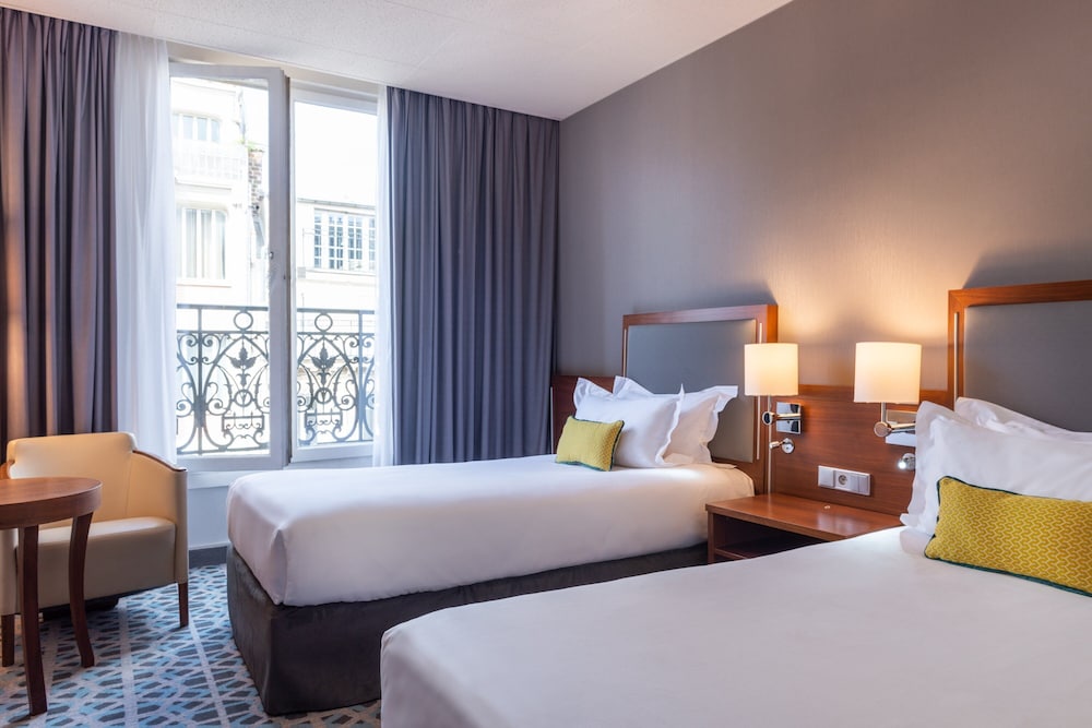 CROWNE PLAZA PARIS REPUBLIQUE, AN IHG HOTEL