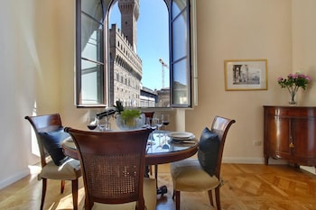 PALAZZO GUIDACCI APARTMENTS