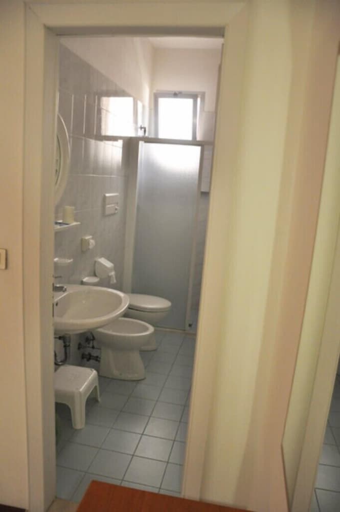 ALBERGO LARENZIA